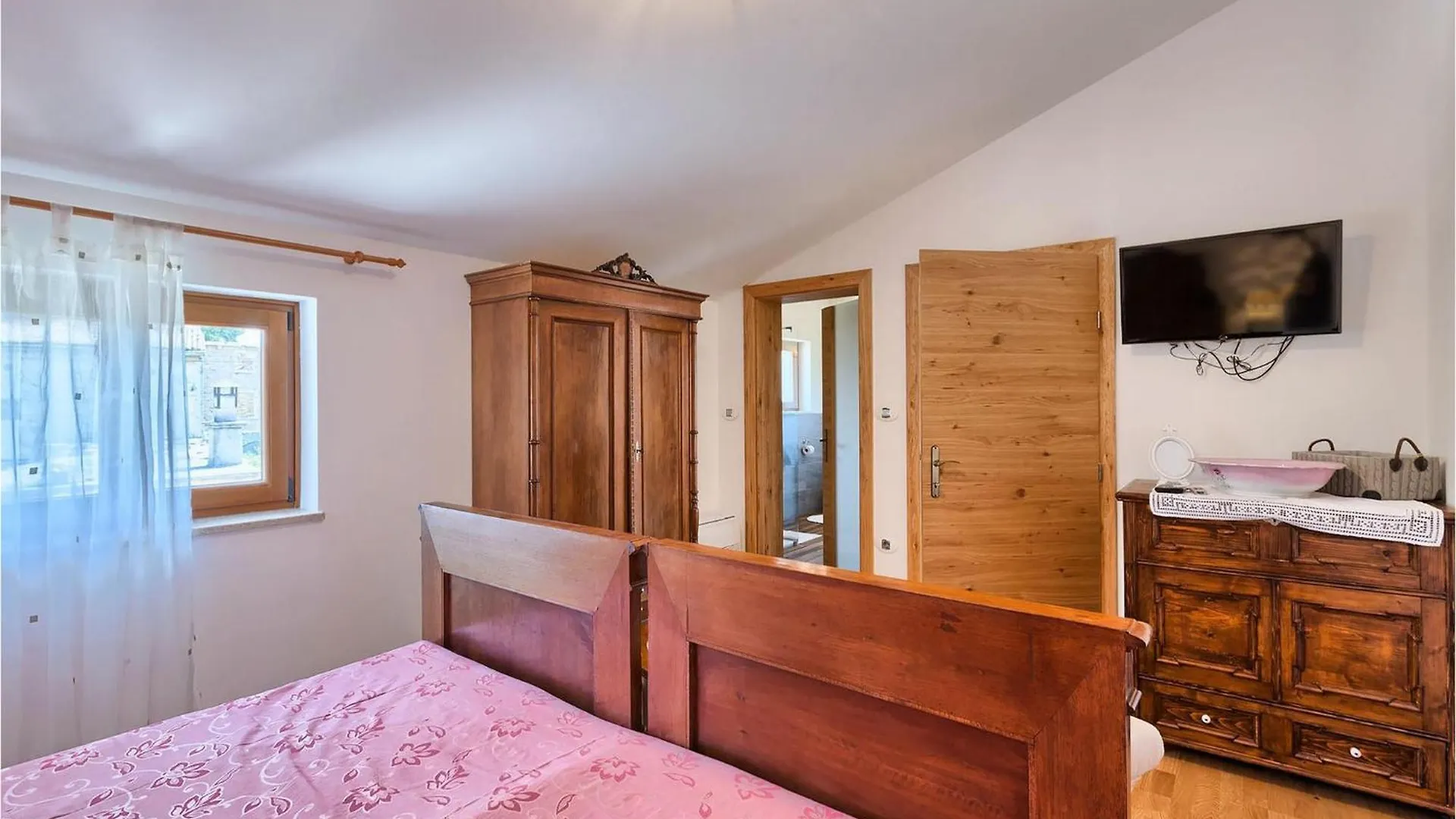 Holiday home Villa Salambati Smoljanci