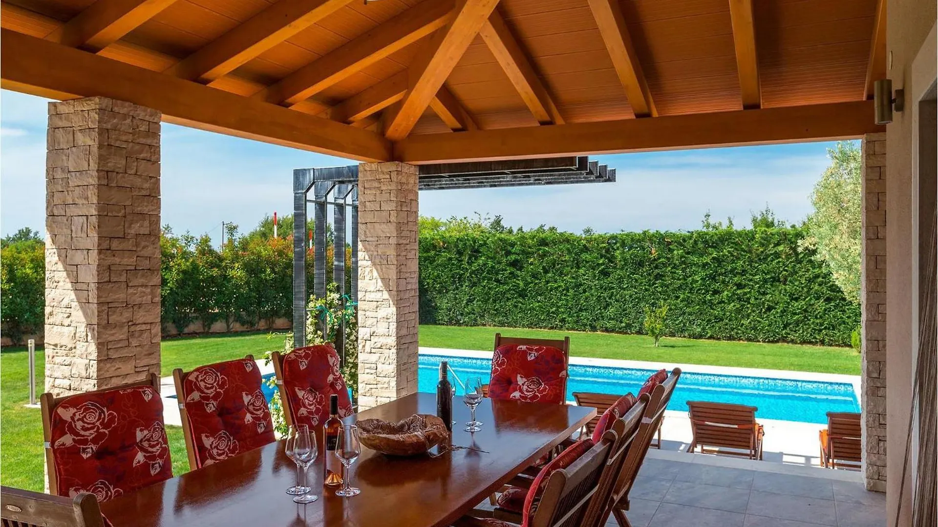 Villa Salambati Smoljanci