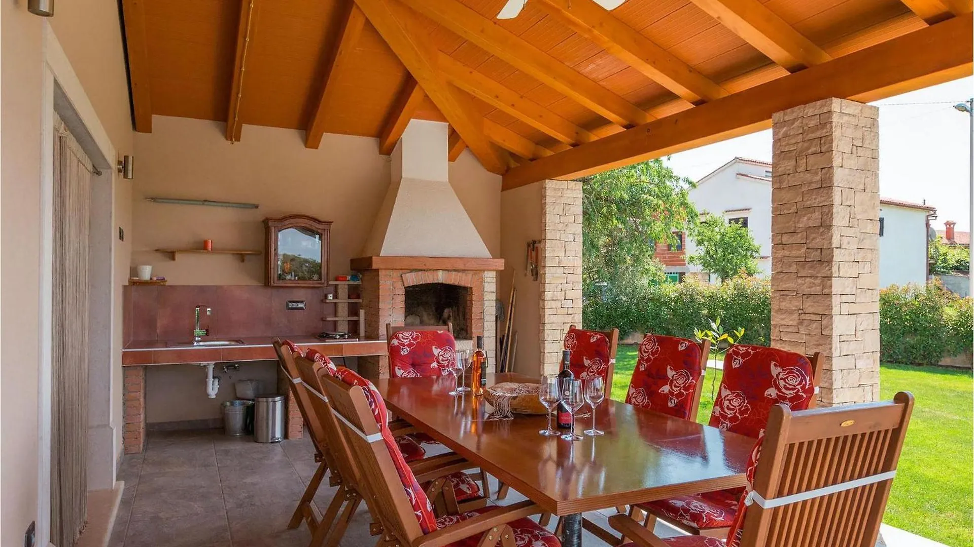 Villa Salambati Smoljanci 0*,  Croatia