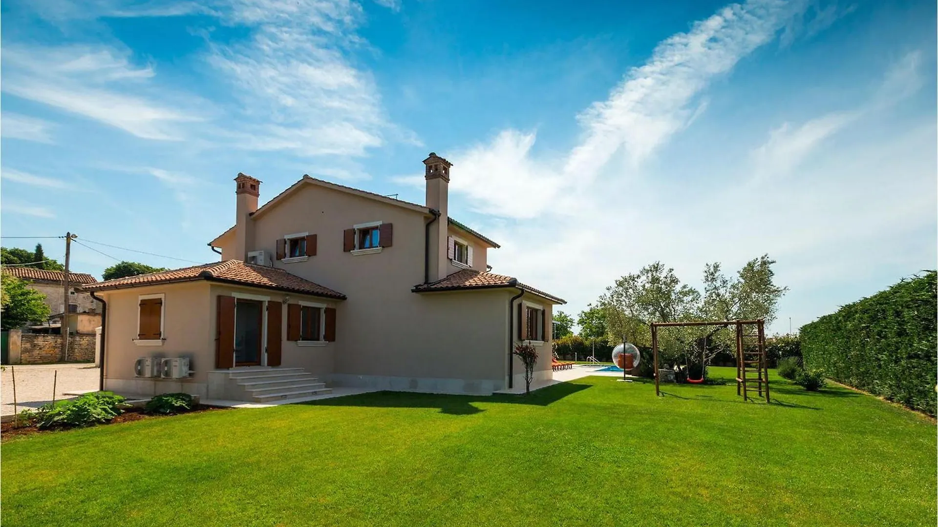 Holiday home Villa Salambati Smoljanci Croatia