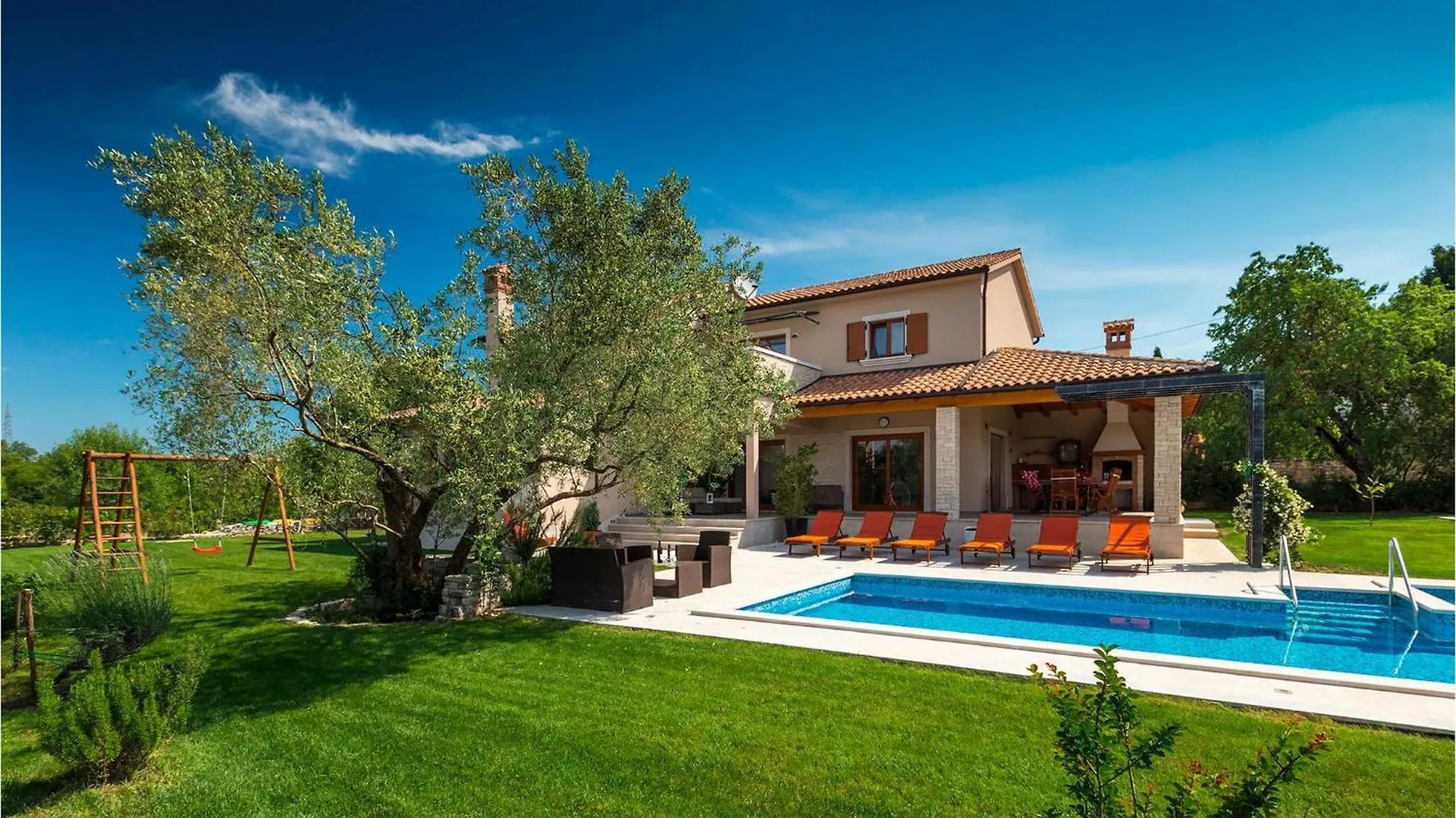 Holiday home Villa Salambati Smoljanci
