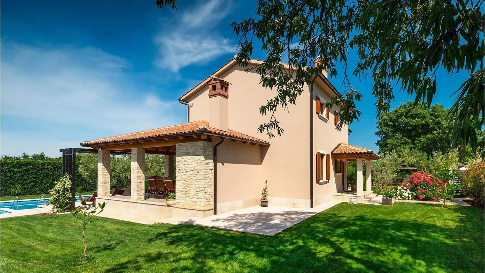 Villa Salambati Smoljanci 0*,