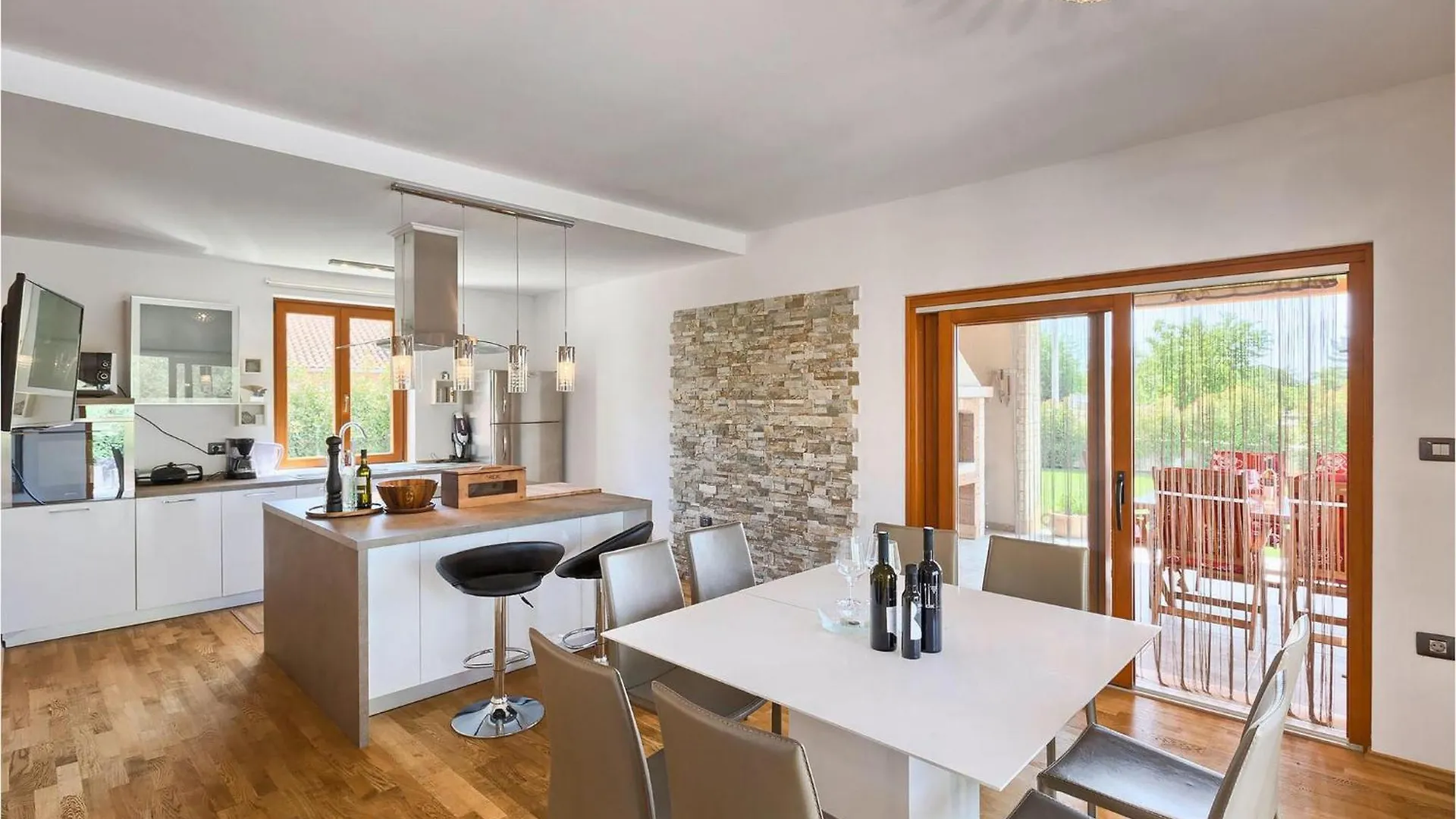 Villa Salambati Smoljanci 0*,  Croatia