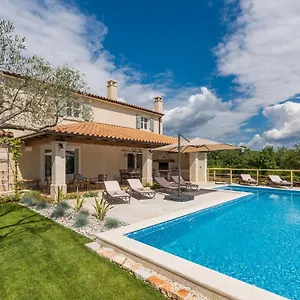 Villa-osmium Villa