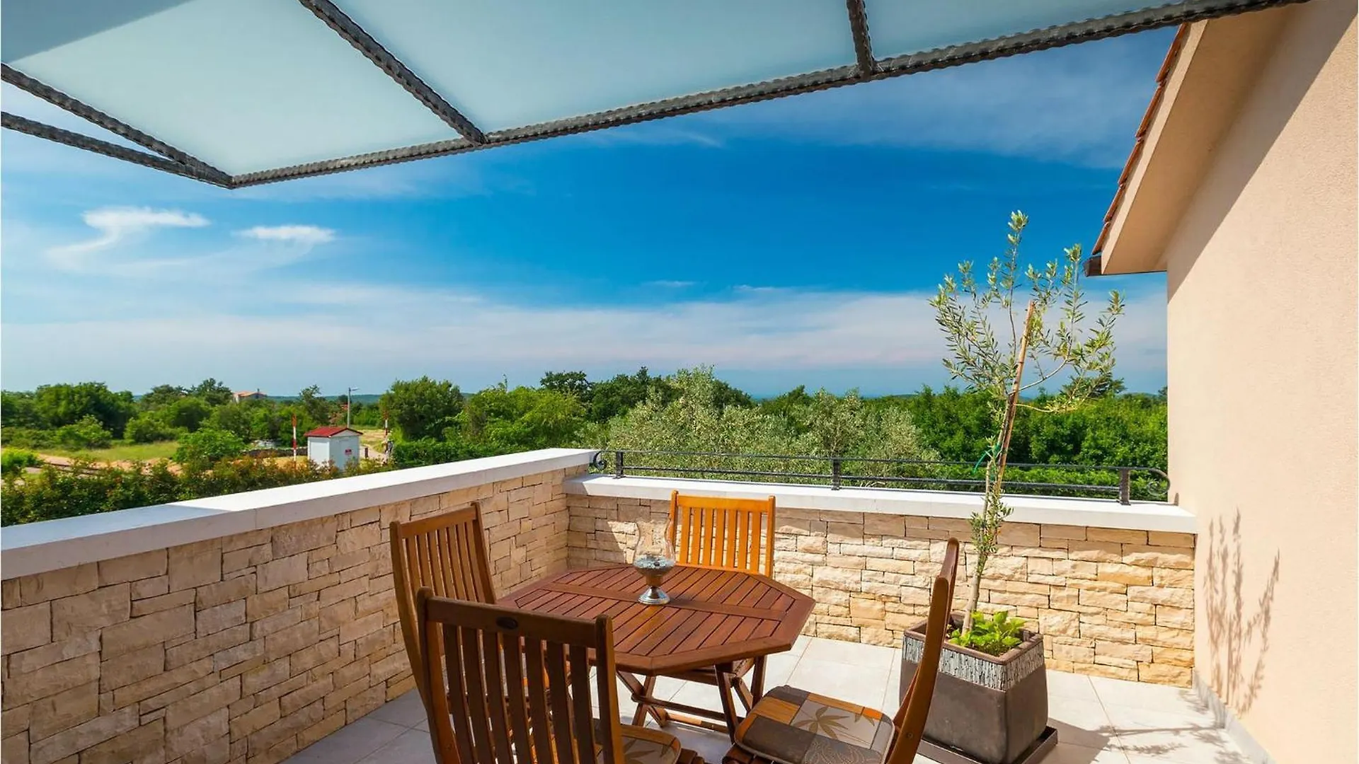Villa Salambati Smoljanci Holiday home